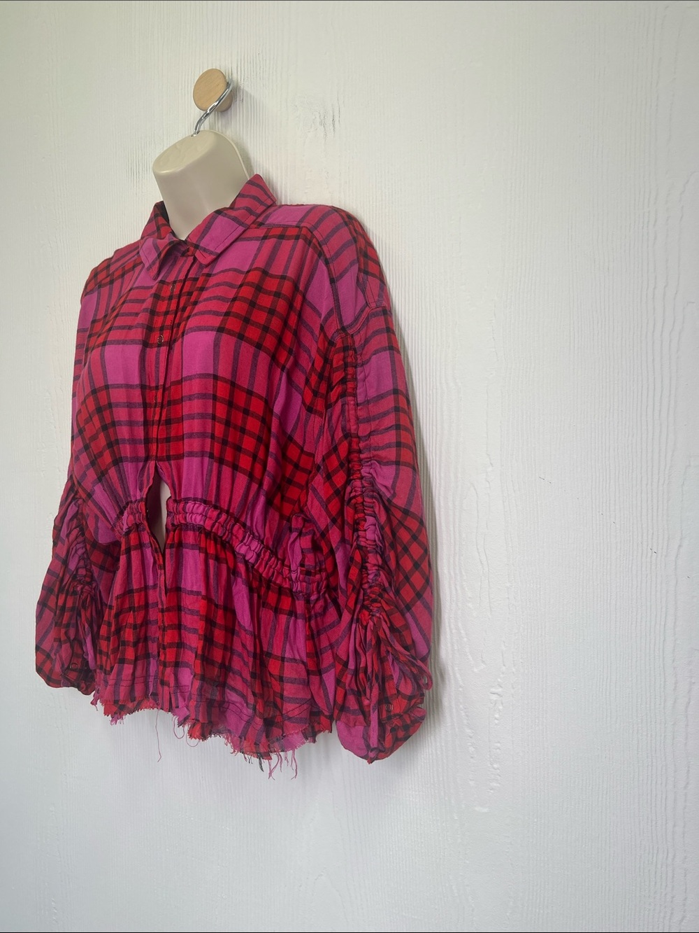 Free People - We The Free Pacific Dawn Pink Red Plaid Ruched Sleeve Blouse Small - Picture 6 of 13